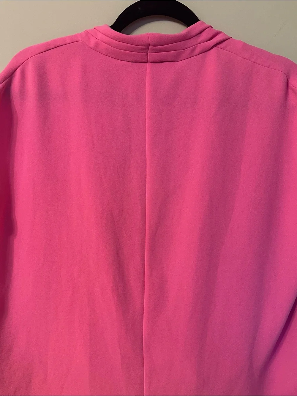 Trina Turk Concourse 2 Draped V-Neck Cap-Sleeve Top Size XS/ Small Hot Pink - Picture 9 of 11